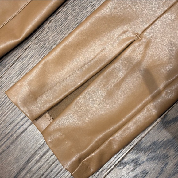 Abercrombie & Fitch The Skinny Ultra High Rise Vegan Leather Split-Hem Pant - Picture 6 of 8